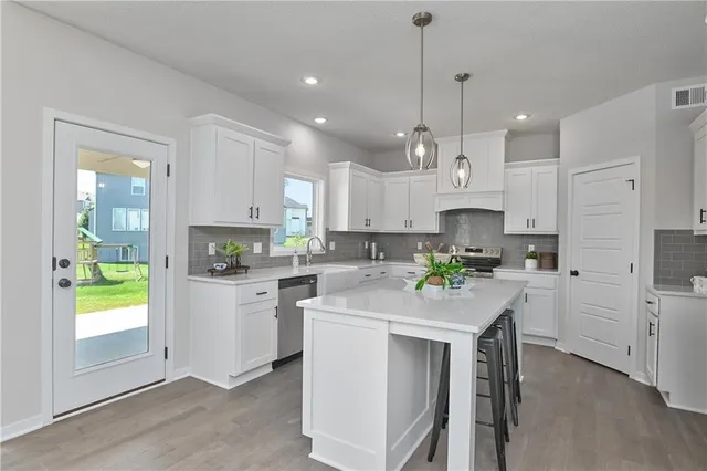 $599,950 | 24207 West 58th Place, Shawnee, KS 66226