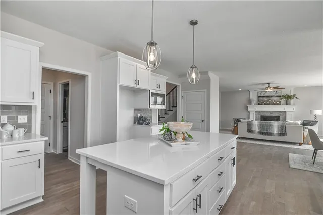 $599,950 | 24207 West 58th Place, Shawnee, KS 66226