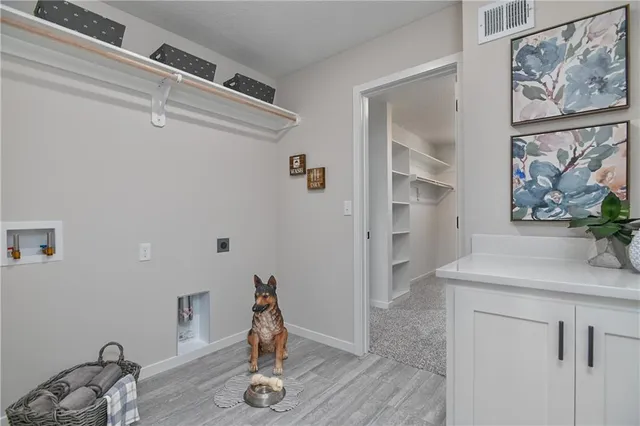 $599,950 | 24207 West 58th Place, Shawnee, KS 66226