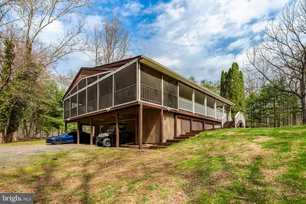 $750,000 | 4645 Morgans Bluff Drive, Marshall, VA 20115