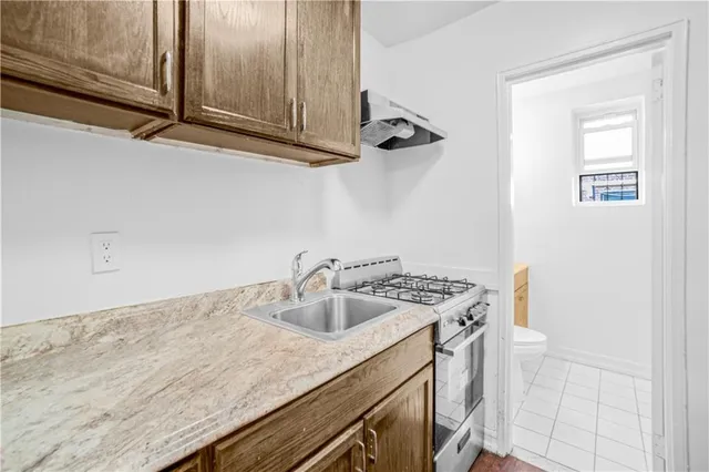 $175,000 | 393 Avenue South, Unit 1G | Kings Club District