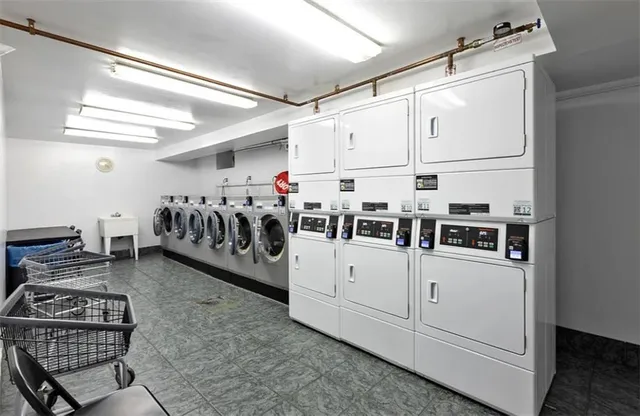 $175,000 | 393 Avenue South, Unit 1G | Kings Club District