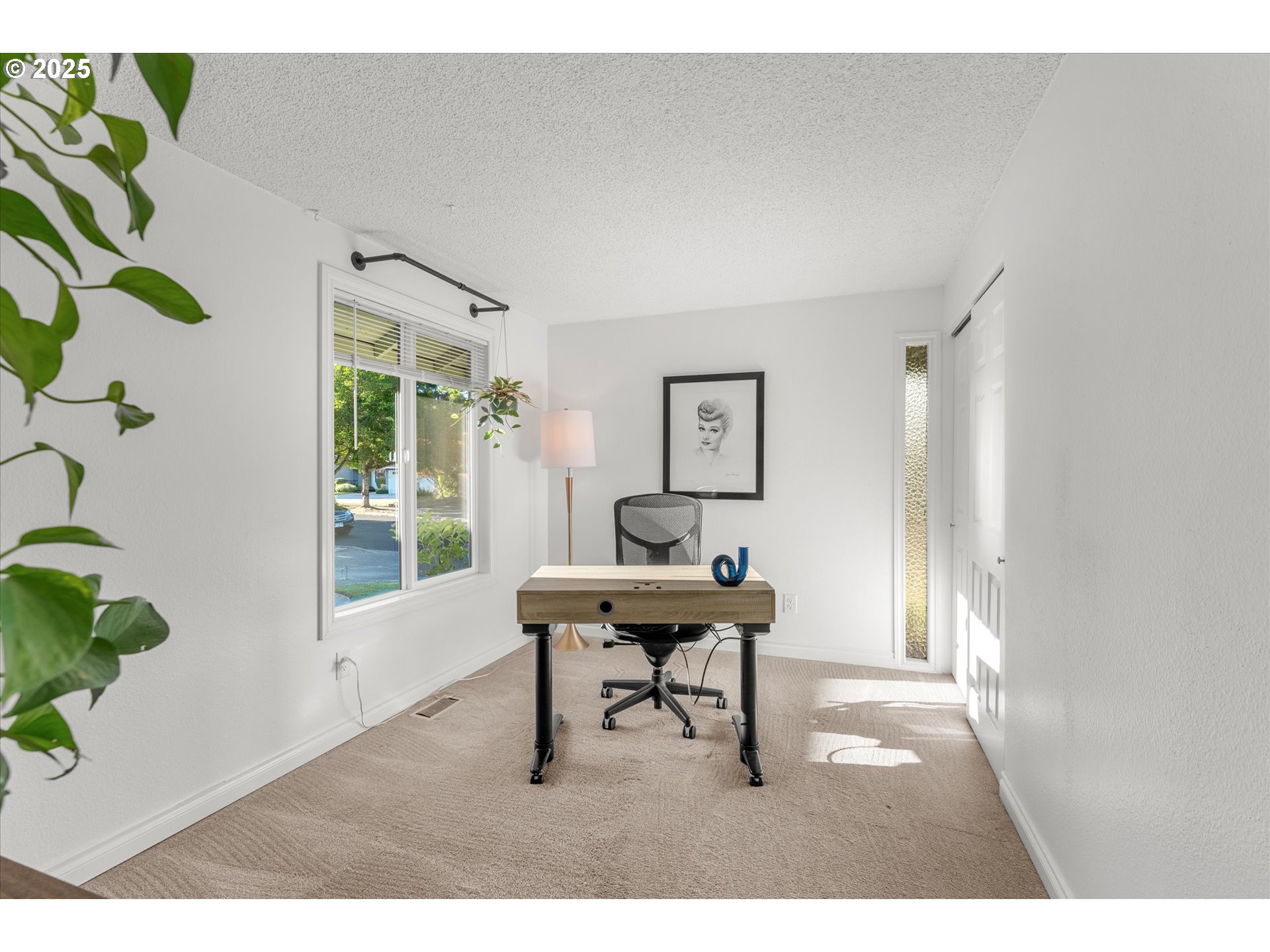 20070 Southwest Imperial Street Beaverton, OR 97003 - Photo 31 of 48 a workspace with furniture and a window