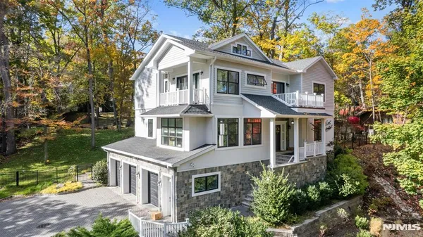 $1,249,000 | 119 Stonebridge Road, Montclair, NJ 07042