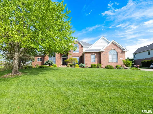 $730,000 | 4928 North Deermeadow Drive, Peoria, IL 61615