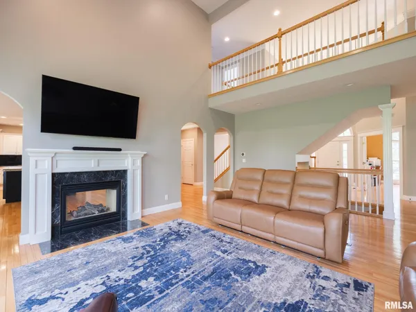 $730,000 | 4928 North Deermeadow Drive, Peoria, IL 61615