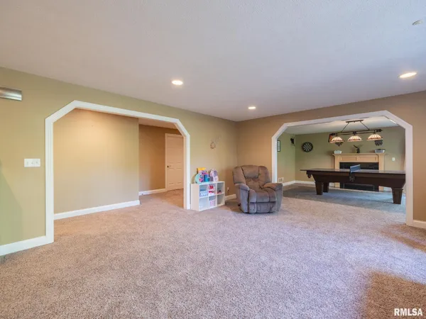 $730,000 | 4928 North Deermeadow Drive, Peoria, IL 61615