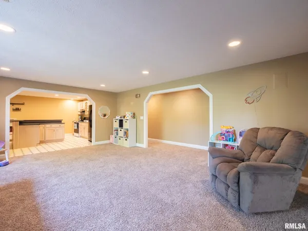 $730,000 | 4928 North Deermeadow Drive, Peoria, IL 61615