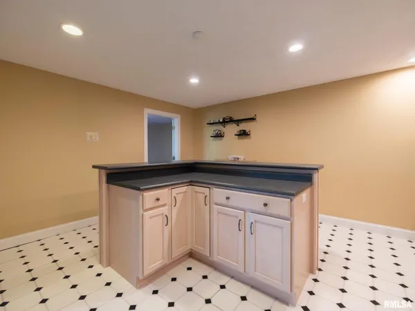 $730,000 | 4928 North Deermeadow Drive, Peoria, IL 61615