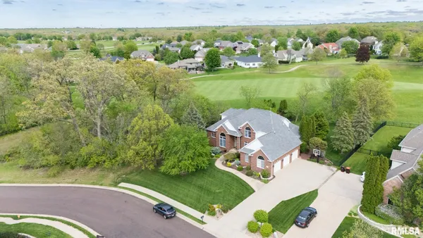 $730,000 | 4928 North Deermeadow Drive, Peoria, IL 61615