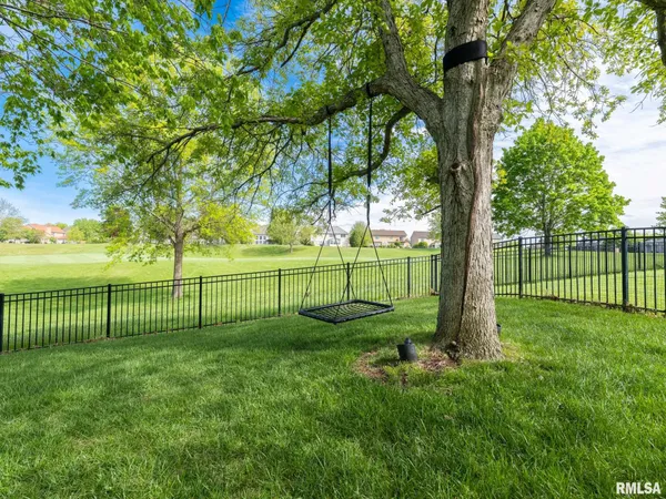 $730,000 | 4928 North Deermeadow Drive, Peoria, IL 61615