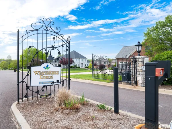 $730,000 | 4928 North Deermeadow Drive, Peoria, IL 61615