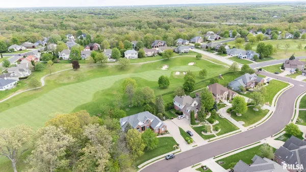 $730,000 | 4928 North Deermeadow Drive, Peoria, IL 61615