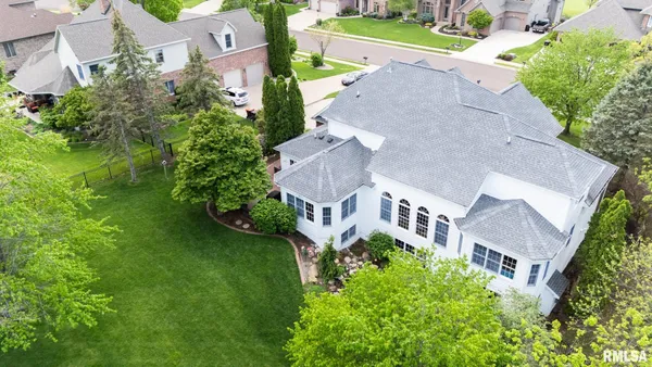 $730,000 | 4928 North Deermeadow Drive, Peoria, IL 61615