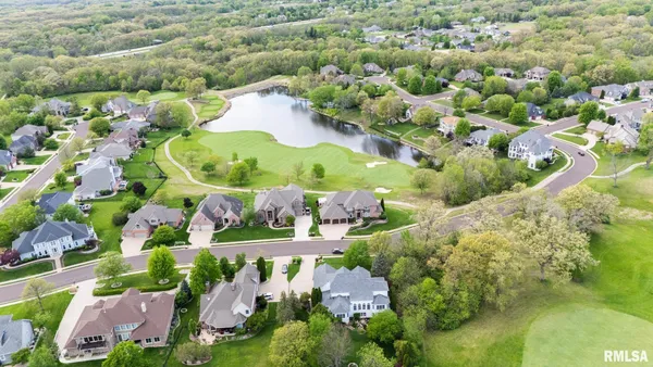 $730,000 | 4928 North Deermeadow Drive, Peoria, IL 61615