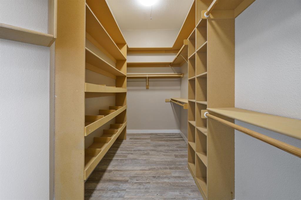 1943 Alsdorf Road Ennis, TX 75119 - Photo 23 of 39 a view of entryway