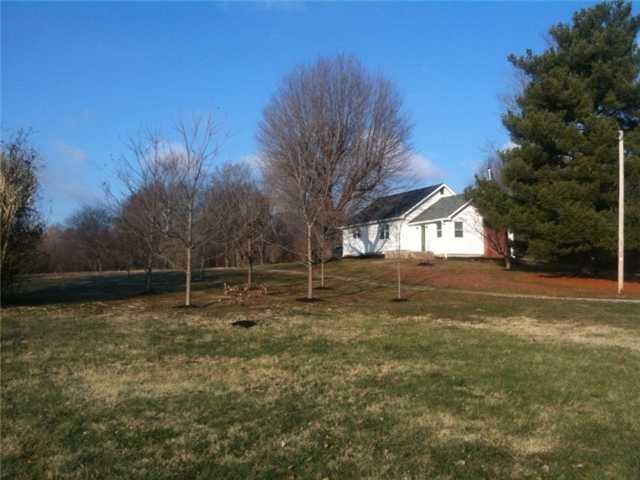 10460 South Jonesville Road Columbus, IN 47201 - Photo 3 of 12 Gallery Image 3