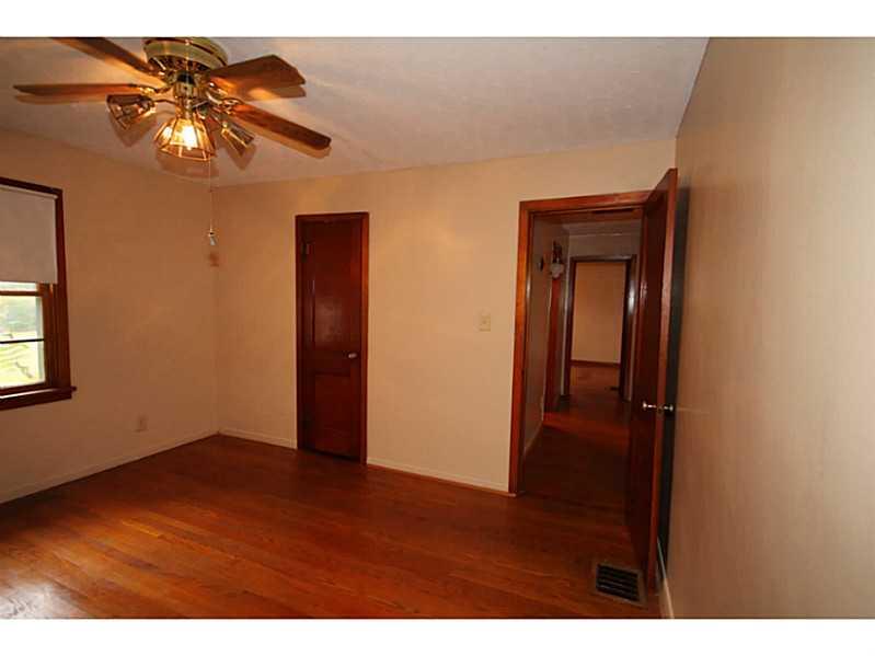 2902 17th Street Columbus, IN 47201 - Photo 9 of 12 Gallery Image 9