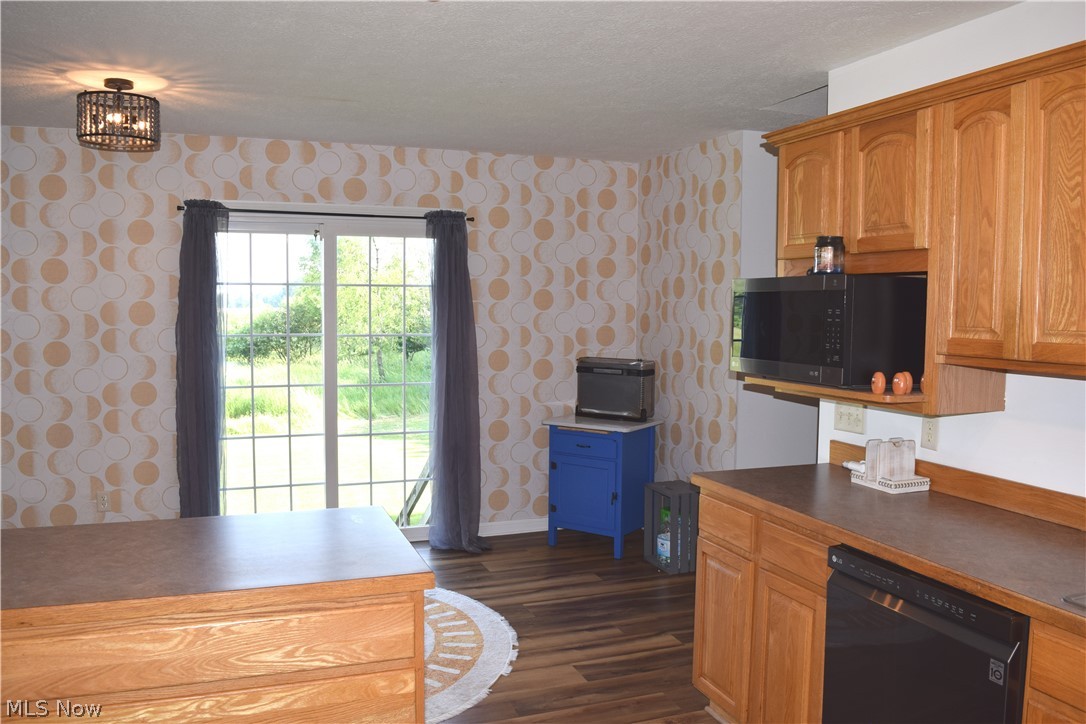 4777 Waterloo Road Atwater, OH 44201 - Photo 10 of 40