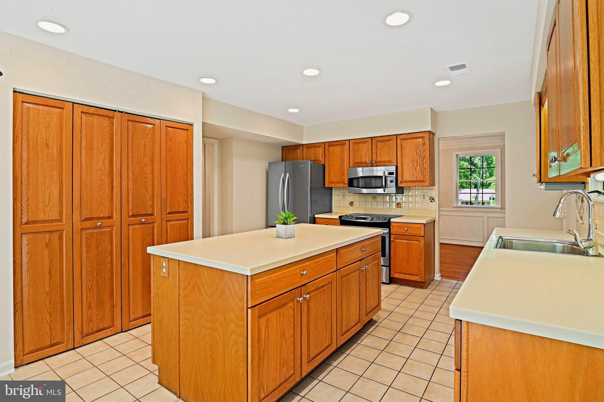 11311 Handlebar Road Reston, VA 20191 - Photo 31 of 78 Washer & Dryer
Behind Closed Doors