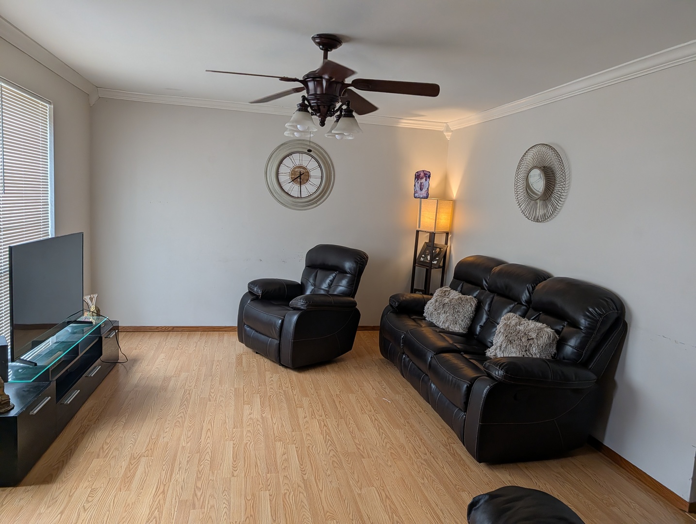 607 Castleton Drive Champaign, IL 61821 - Photo 3 of 23