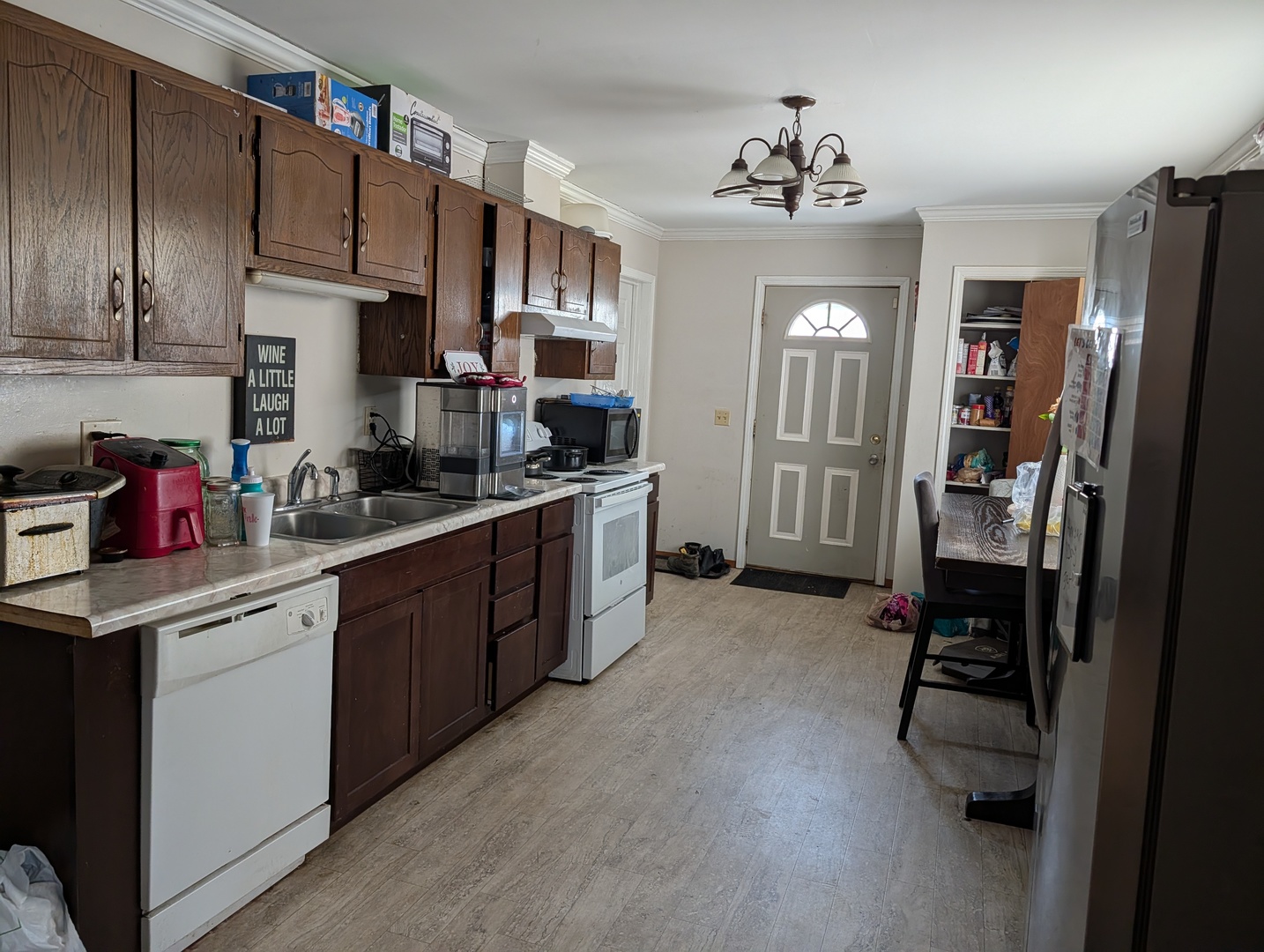 607 Castleton Drive Champaign, IL 61821 - Photo 4 of 23