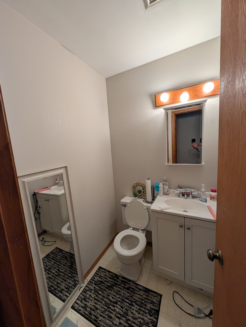 607 Castleton Drive Champaign, IL 61821 - Photo 8 of 23