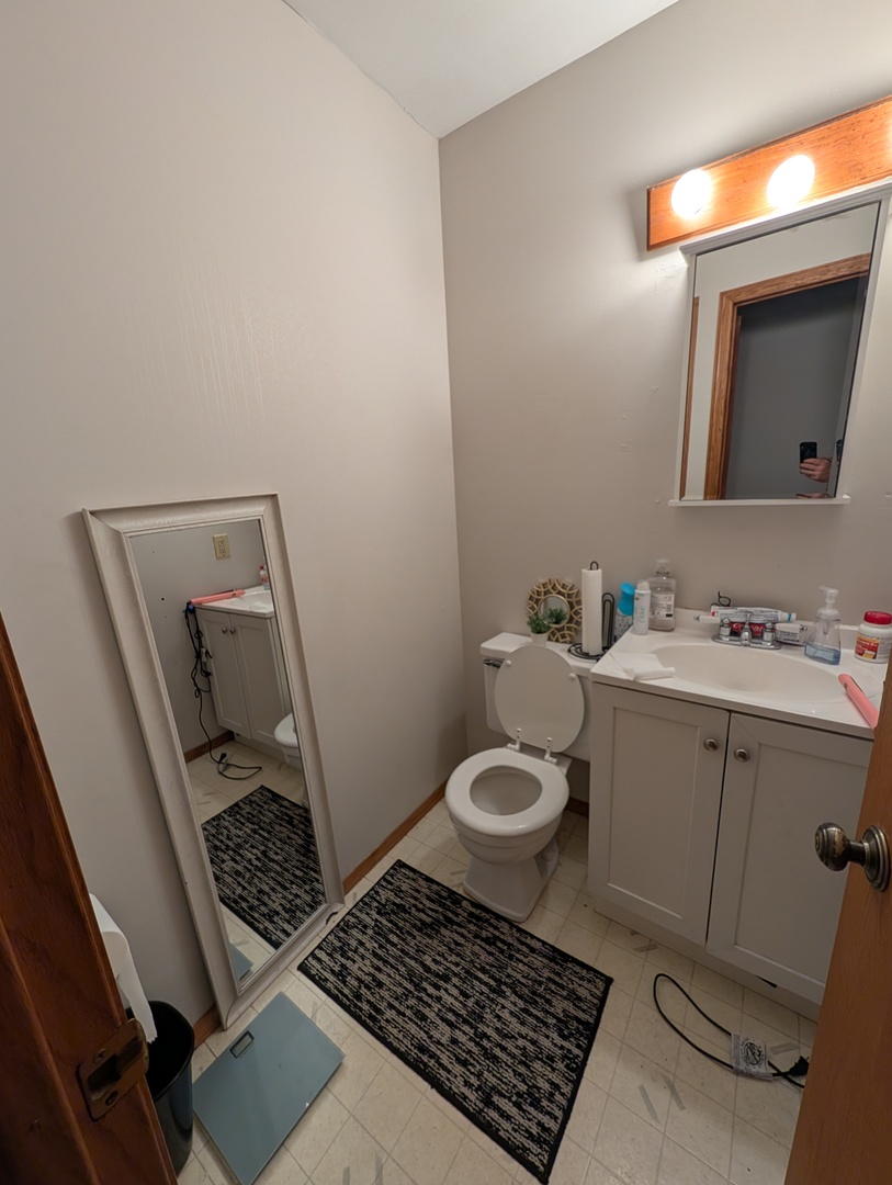 607 Castleton Drive Champaign, IL 61821 - Photo 9 of 23