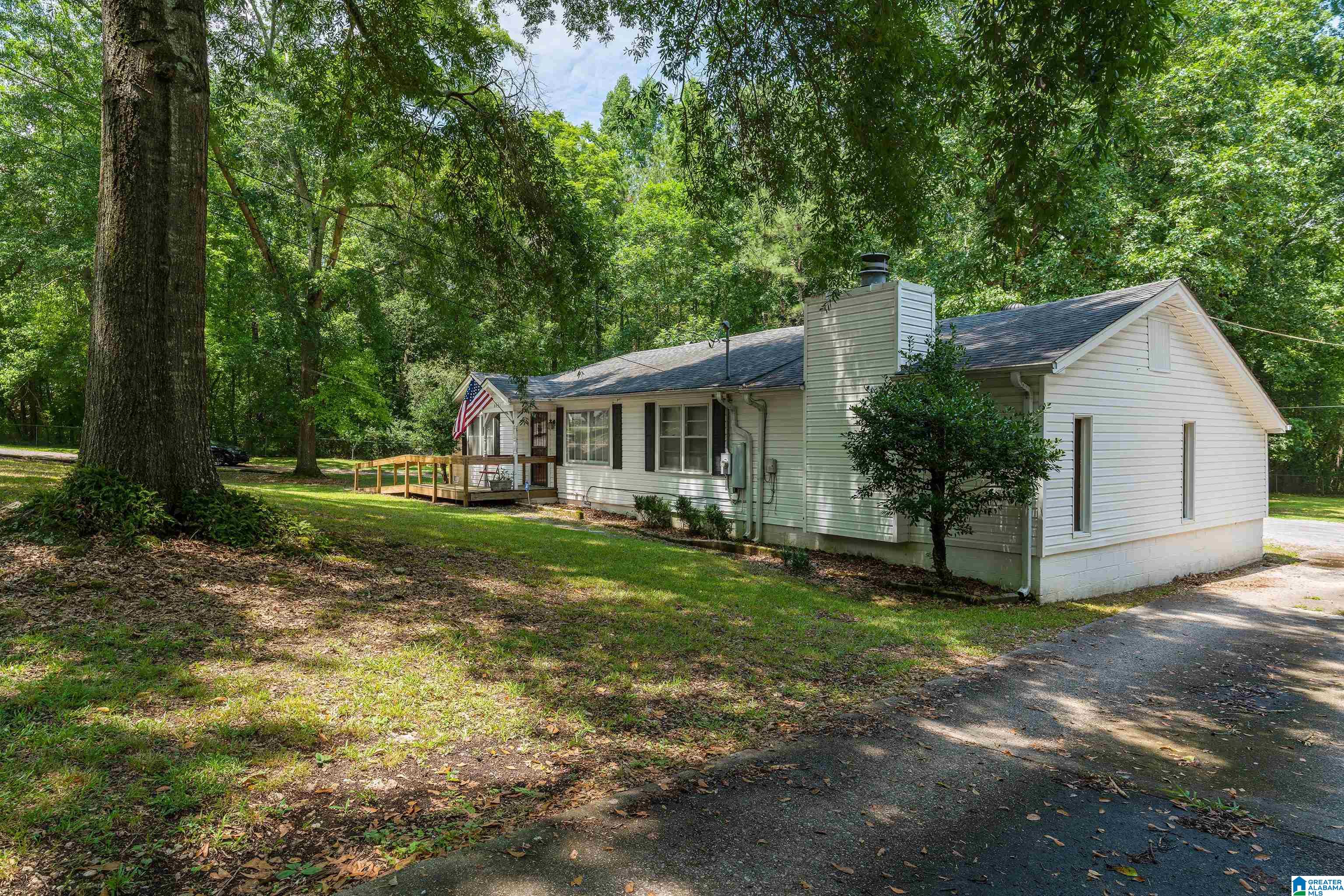 6031 Tyler Loop Road Pinson, AL 35126 - Photo 3 of 25