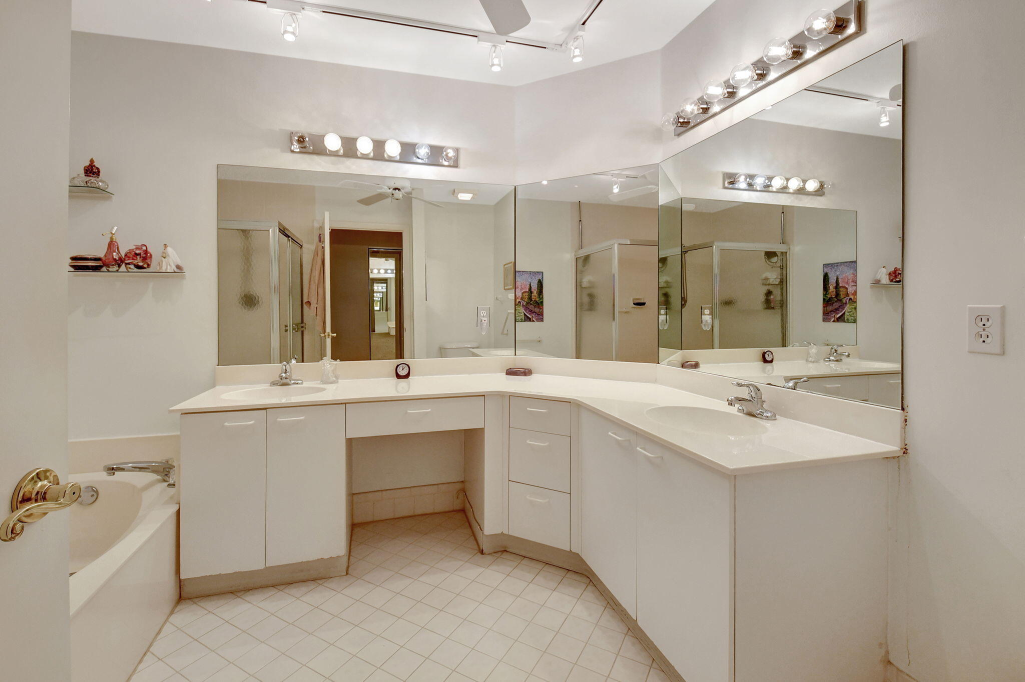 5217 Brisata Circle, Unit E Boynton Beach, FL 33437 - Photo 19 of 56 Master Bathroom