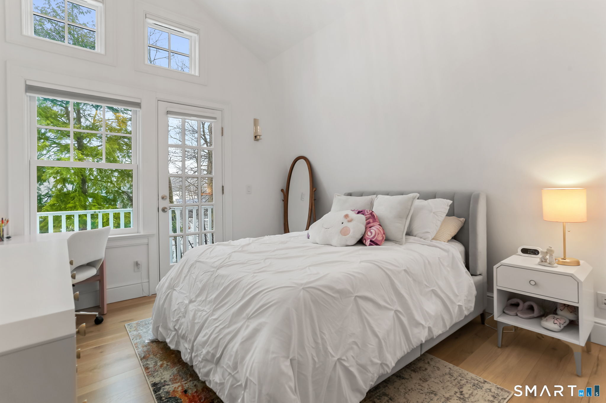 3 Riverview Road Westport, CT 06880 - Photo 18 of 29 a bedroom with a bed and a window