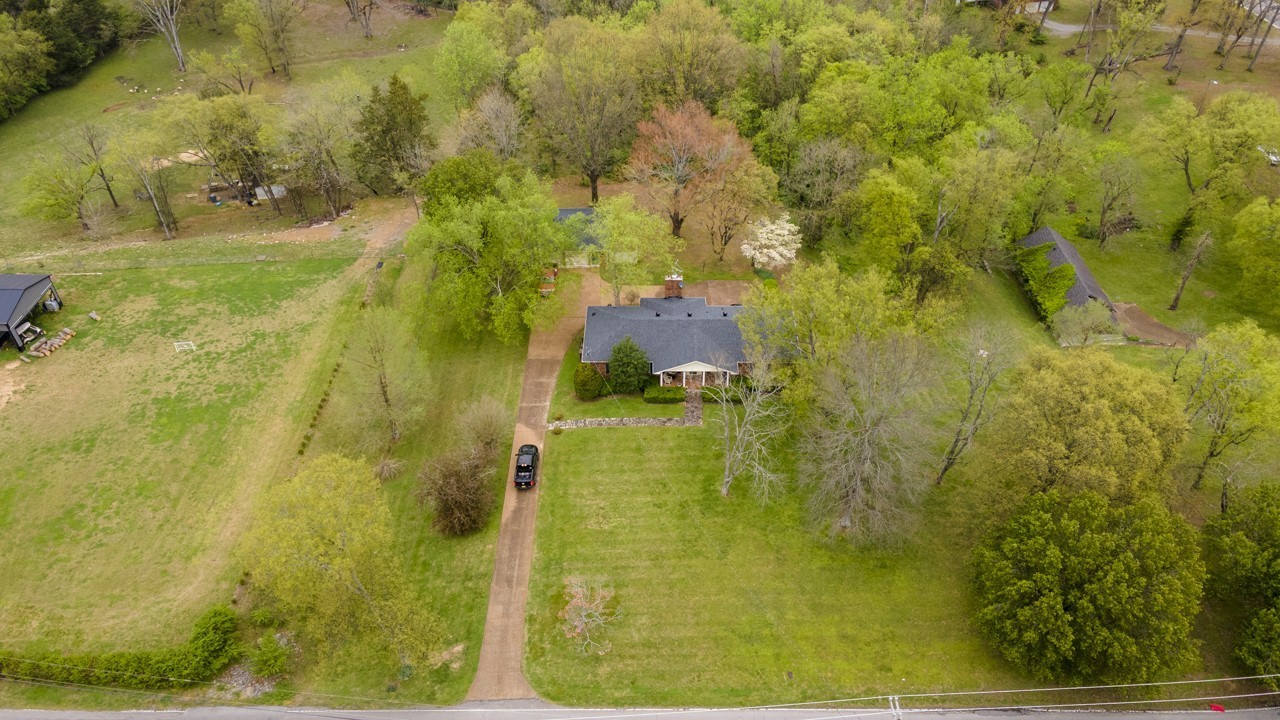 717 Preston Road Antioch, TN 37013 - Photo 5 of 16 a bathroom with a yard