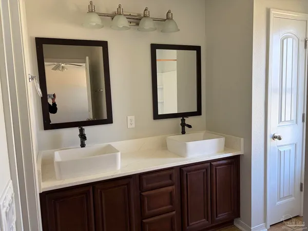 $2,000 | 4776 Hilarita Circle, Pace, FL 32571