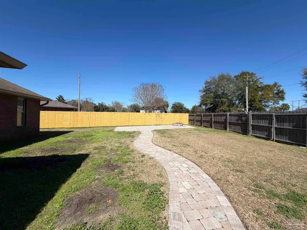 $2,000 | 4776 Hilarita Circle, Pace, FL 32571
