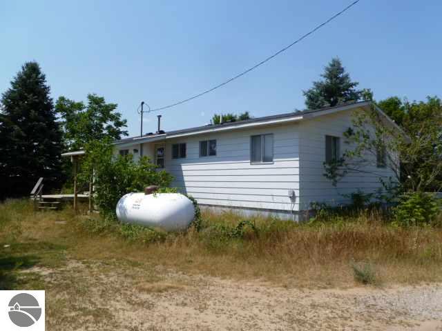 7748 Bates Road Williamsburg, MI 49690 - Photo 1 of 25 1738794.JPG