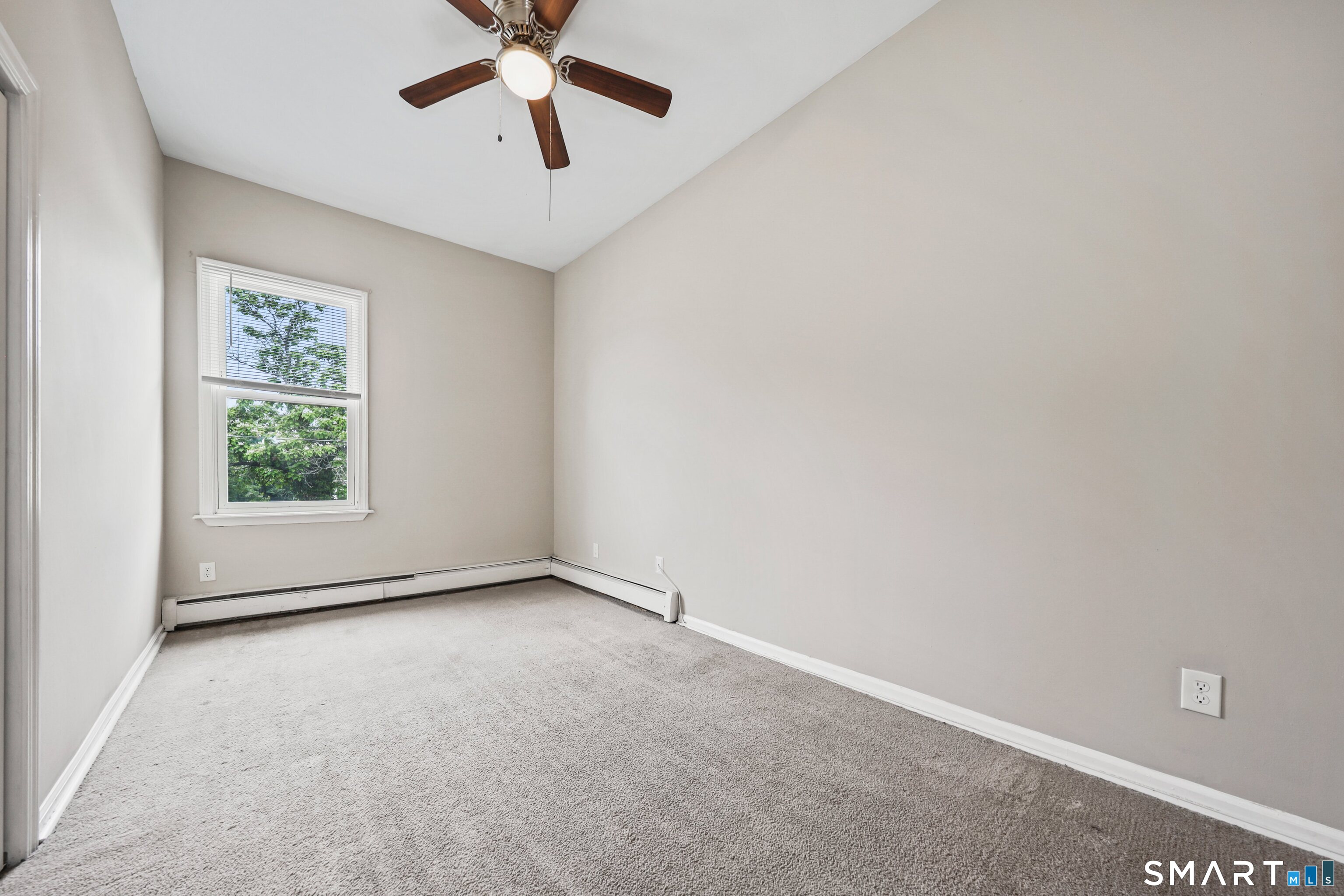 21 Hawkins Street, Unit 3 Derby, CT 06418 - Photo 20 of 27