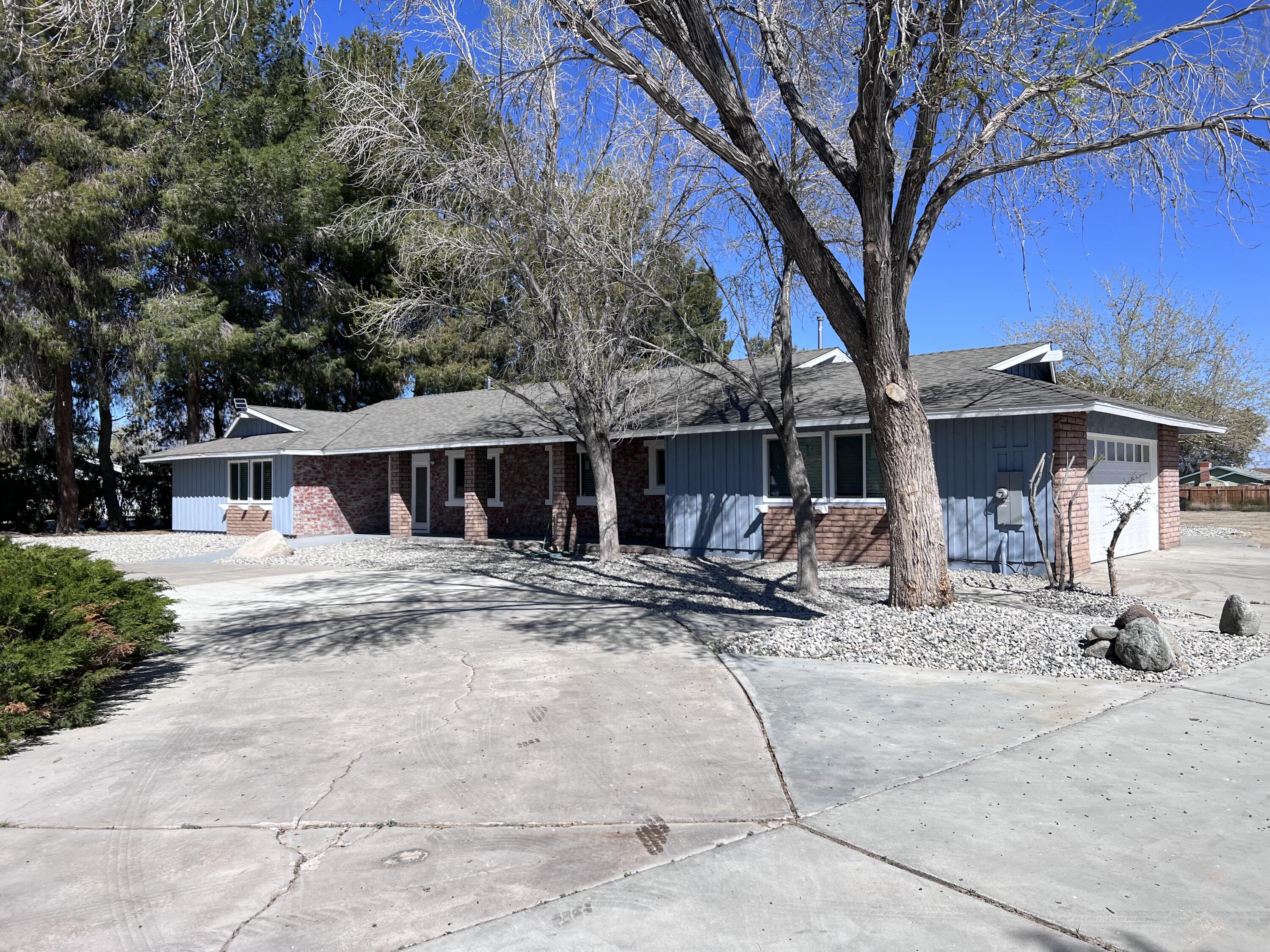 3255 East E Avenue Lancaster, CA 93535 - Photo 4 of 81 IMG_0604