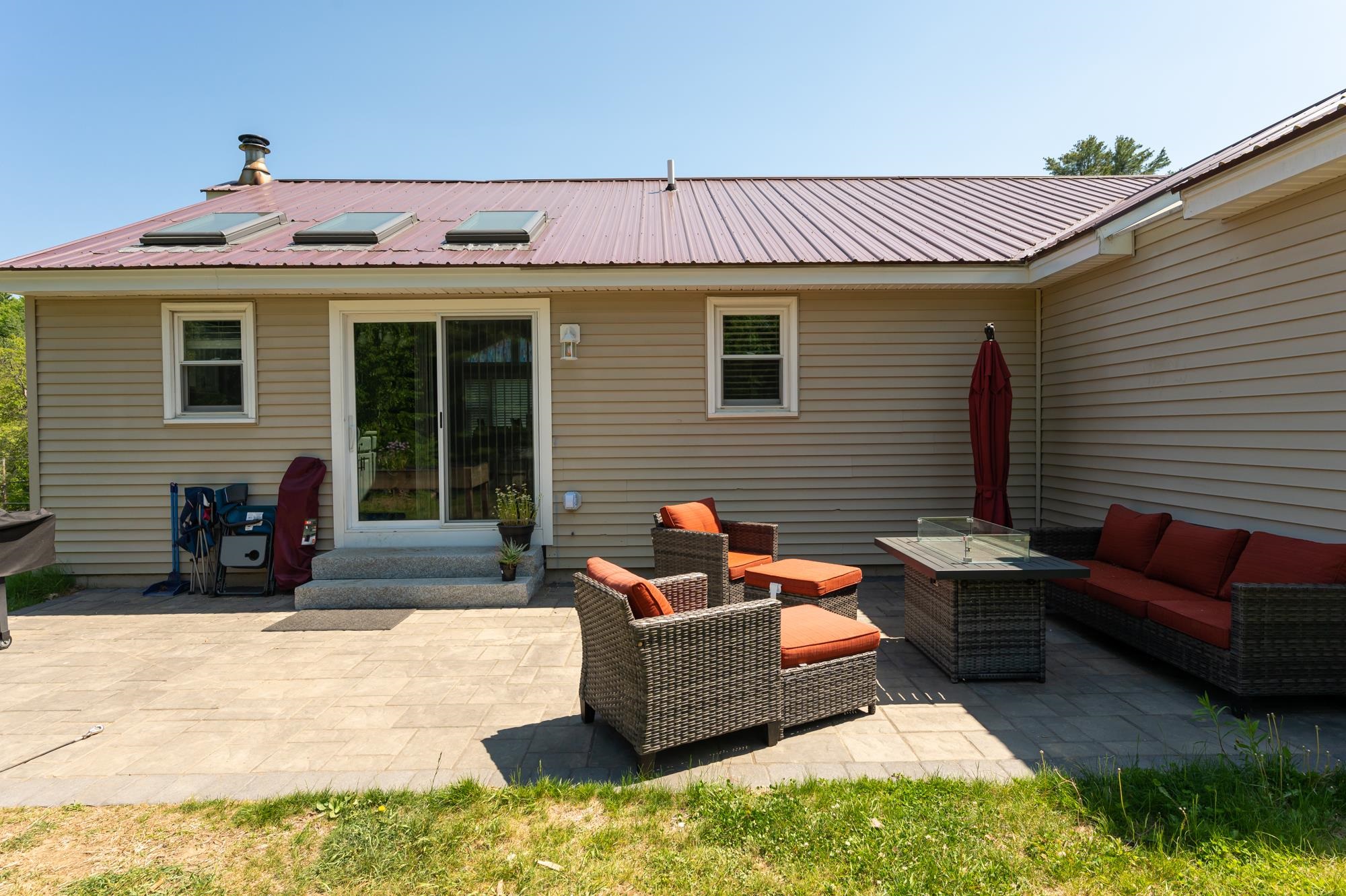 556 Union Road Belmont, NH 03220 - Photo 4 of 39