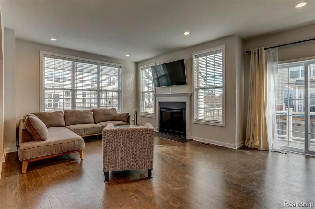 2841 Hardwick Road Ann Arbor, MI 48105 - Photo 5 of 43