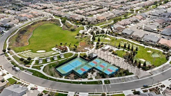 $555,000 | 2473 Dutchwood Lane, Manteca, CA 95336