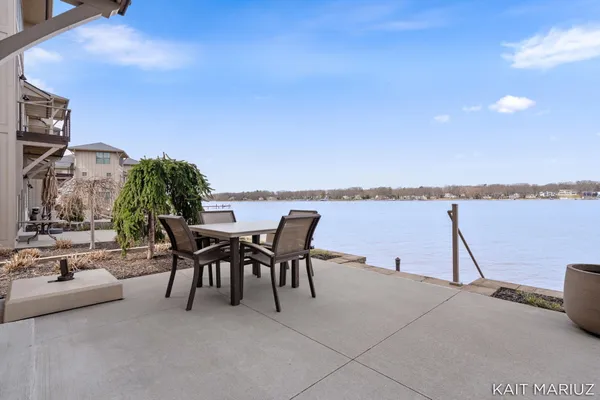 $1,450,000 | 543 Macatawa Avenue, Holland, MI 49423
