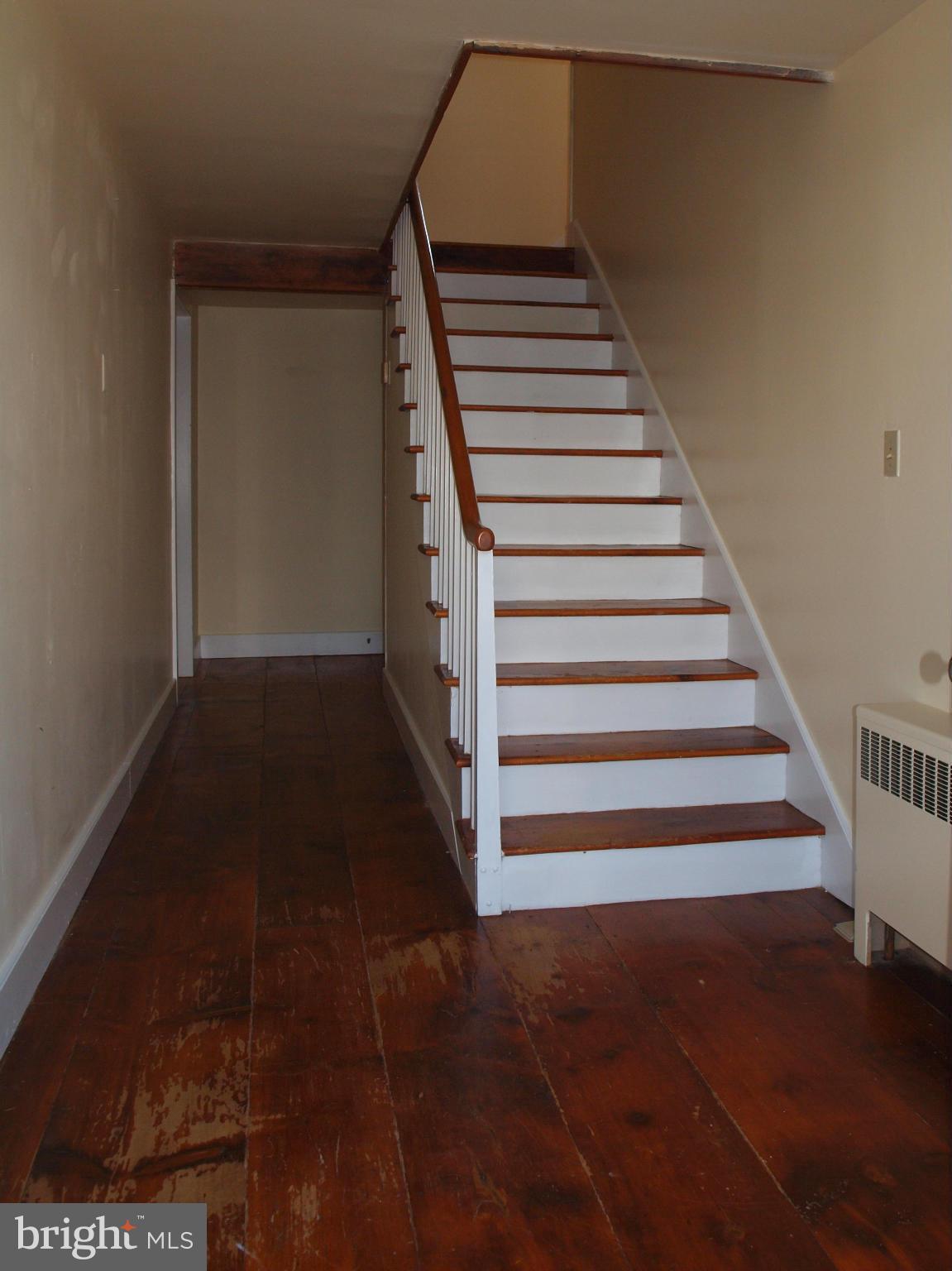 3443 Uniontown Road Westminster, MD 21158 - Photo 14 of 25 Handsome staircase