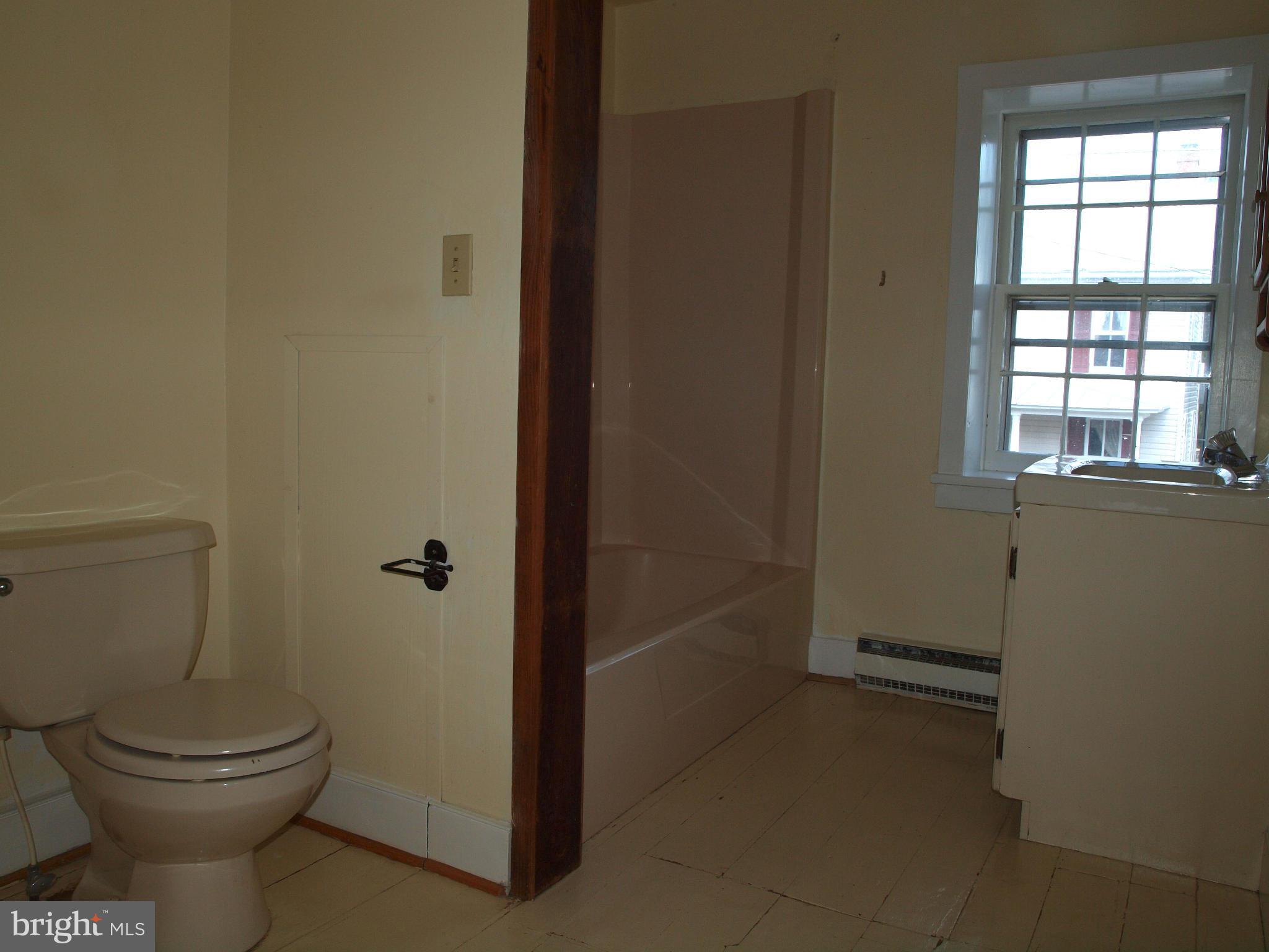 3443 Uniontown Road Westminster, MD 21158 - Photo 20 of 25 Bath