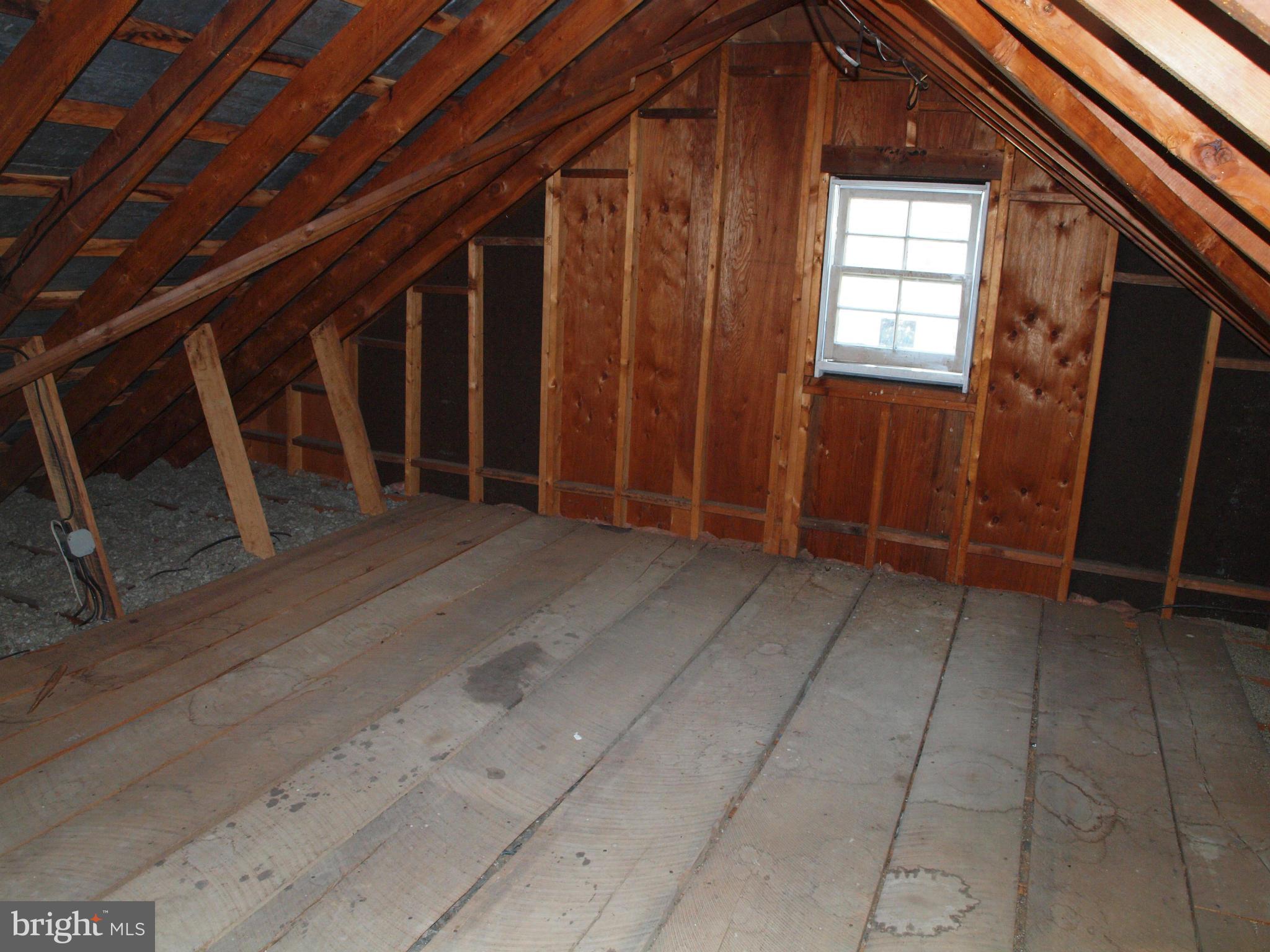 3443 Uniontown Road Westminster, MD 21158 - Photo 21 of 25 Attic