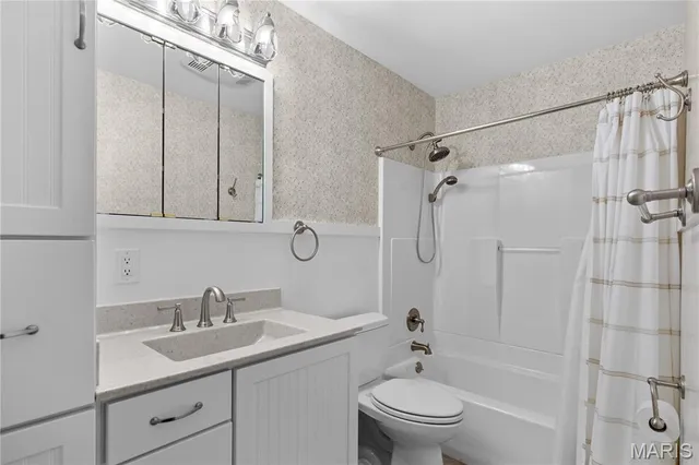 $2,595 | 4685 Colima Court, St. Louis, MO 63128