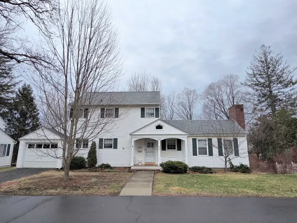 $319,500 | 85 Underclyffe Road, St. Johnsbury, VT 05819