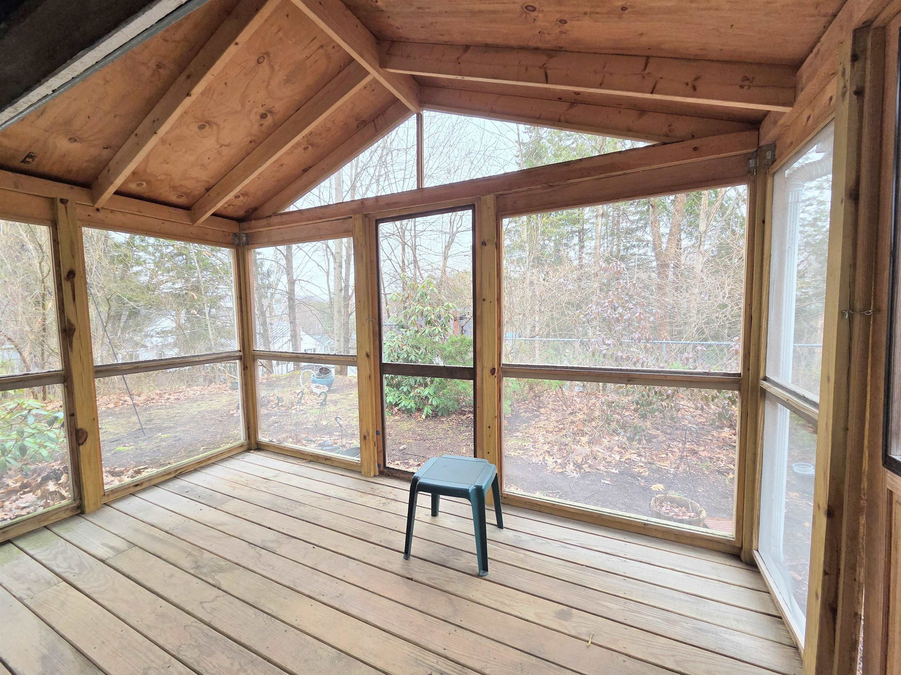 85 Underclyffe Road St. Johnsbury, VT 05819 - Photo 21 of 33