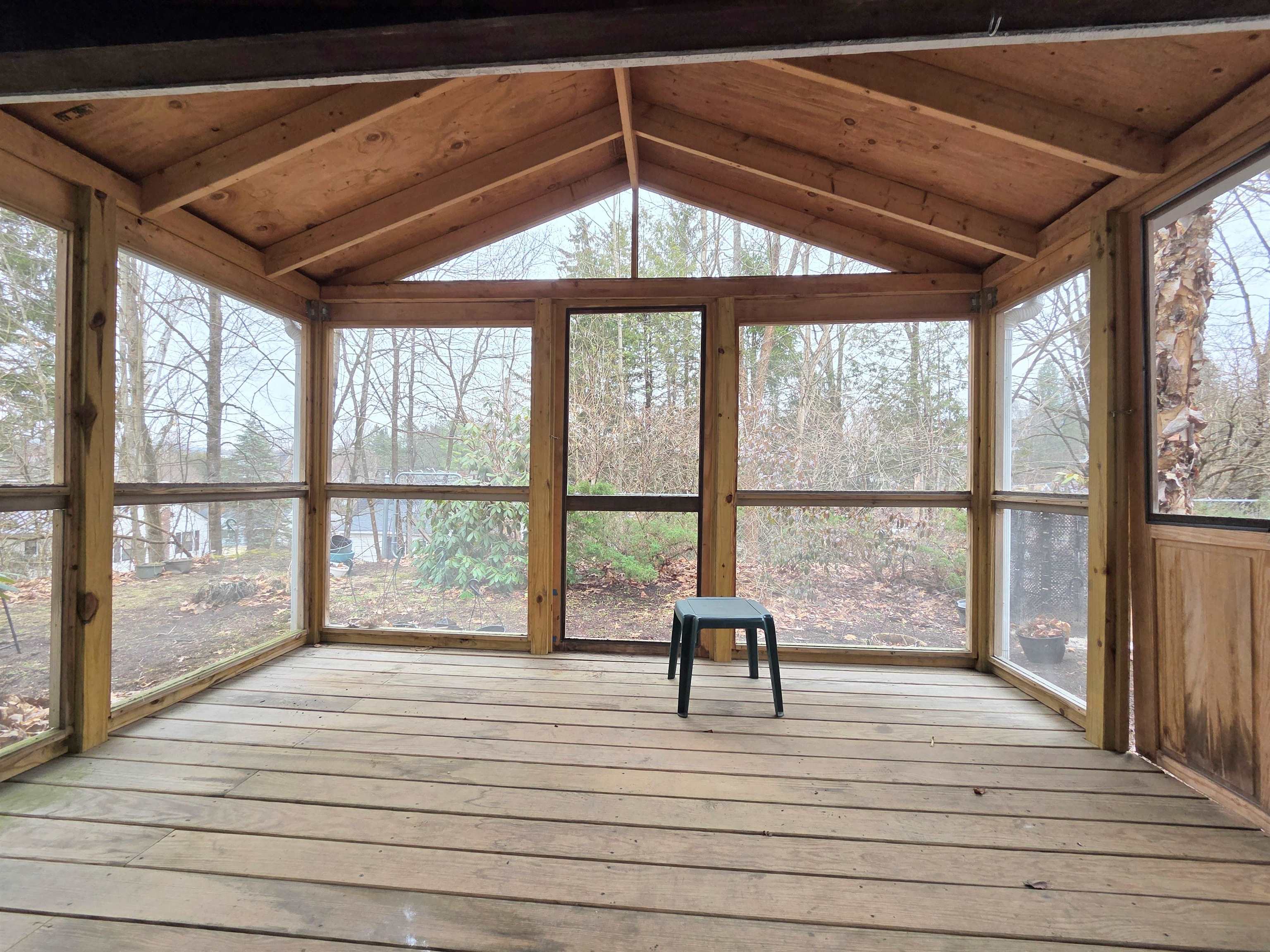 85 Underclyffe Road St. Johnsbury, VT 05819 - Photo 22 of 33