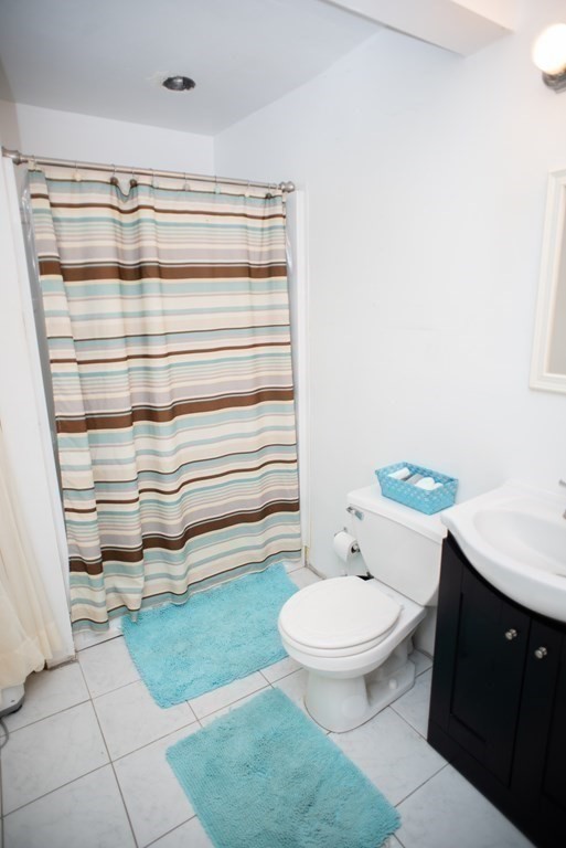 27 Bellmore Road Framingham, MA 01702 - Photo 5 of 29 Gallery Image 5
