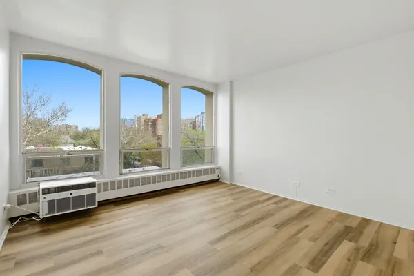 $229,999 | 1451 East 55th Street, Unit 417N, Chicago, IL 60615